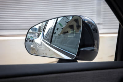 EX30 Cross Country Ultra Twin Motor Performance:ドアミラーはフチ無しでスッキリ