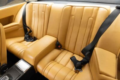 18万4800ドル（邦貨換算約2720万円）で落札されたフェラーリ「400i」（C）Courtesy of RM Sotheby's