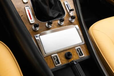 18万4800ドル（邦貨換算約2720万円）で落札されたフェラーリ「400i」（C）Courtesy of RM Sotheby's