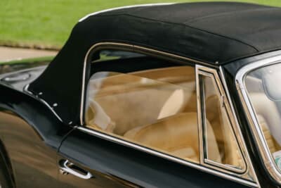 43万2500英ポンド（邦貨換算約8530万円）で落札されたマセラティ「3500GTスパイダー」（C）Courtesy of RM Sotheby's