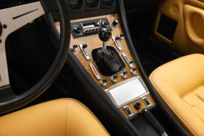 18万4800ドル（邦貨換算約2720万円）で落札されたフェラーリ「400i」（C）Courtesy of RM Sotheby's