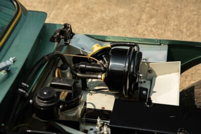 42万1250英ポンド(邦貨換算約8380万円)で落札されたアストンマーティン「DB4 プロトタイプ」(C)Courtesy of RM Sotheby's