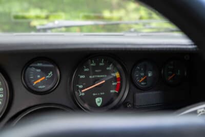  55万5000ドル（邦貨換算約8168万円）で落札されたランボルギーニ「カウンタック 25thアニバーサリー」（C）Courtesy of RM Sotheby's