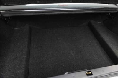 18万4800ドル（邦貨換算約2720万円）で落札されたフェラーリ「400i」（C）Courtesy of RM Sotheby's