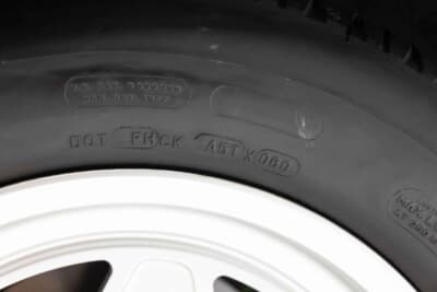 18万4800ドル（邦貨換算約2720万円）で落札されたフェラーリ「400i」（C）Courtesy of RM Sotheby's