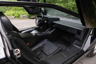  55万5000ドル（邦貨換算約8168万円）で落札されたランボルギーニ「カウンタック 25thアニバーサリー」（C）Courtesy of RM Sotheby's