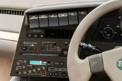 価格応談で現在も販売中のロータス「エトナ」(C)Courtesy of Broad Arrow