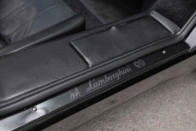  55万5000ドル（邦貨換算約8168万円）で落札されたランボルギーニ「カウンタック 25thアニバーサリー」（C）Courtesy of RM Sotheby's