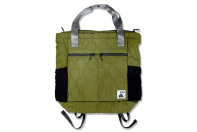 Jeepラングラー アンリミテッド スポーツ ’41 エディション：成約プレゼントのJEEP®︎×POLeRキャップ＆バッグ＋キーホルダーセット