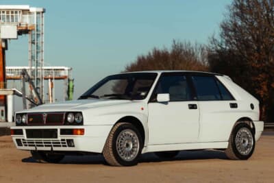17万3600ドル（邦貨換算約2570万円）で落札されたランチア「デルタHFインテグラーレ エヴォルツィオーネ」（C）Courtesy of RM Sotheby's