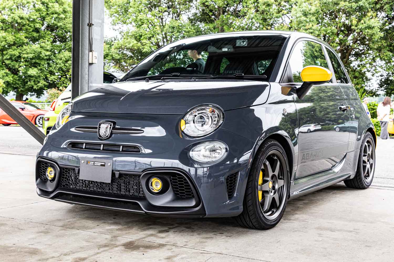 オシャレで走りも楽しい！「A PIT流」アバルト595を開発中 | AUTO