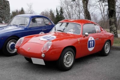 アバルト初の量産型として誕生したフィアット アバルト 750GT ザガート。フィアット600のコンポーネントを使った2座GTは、瞬く間に素晴らしいパフォーマンスを見せ、アバルトの名を確立した