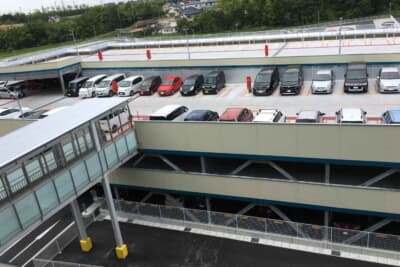 立体式駐車場に移動して水没を防ぐ