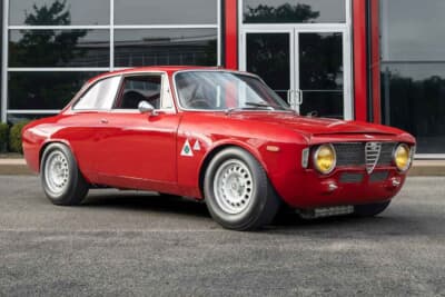 22万ドル(邦貨換算約3240万円)で落札されたアルファ ロメオ「ジュリア スプリントGTA」(C)Courtesy of RM Sotheby's