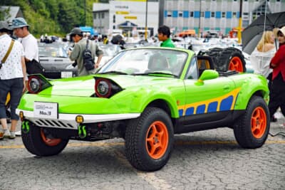 マツダ ロードスター：2025年9月のロードスターのミーティングでNA顔にリニューアルしたNBオフロードスターを初披露した