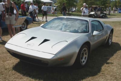 シボレー XP895:スチールとオールアルミの2台が作られたが、現存するのはアルミいボディ。スチールよりも400ポンド(約180kg)も軽かった。エンジンは横置きV8をミッドシップ搭載