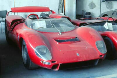 デ・トマソ スポーツ5000：スポーツ5000　1966年のムジェロ500kmに出場したマシン。P70は実質的な兄弟車