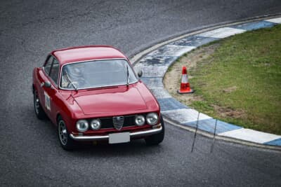 アルファ ロメオ 1750GTV：トランスミッションはノーマルのままだが、現在1～3速までのシンクロがガタガタだとか