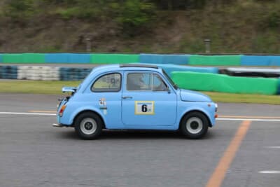 フィアット 500R：走行距離が4万5000kmぐらいのチンクを購入し、現在の走行距離は5万7000km。ゆきのりさん自身の走行距離は約1万2000kmだ