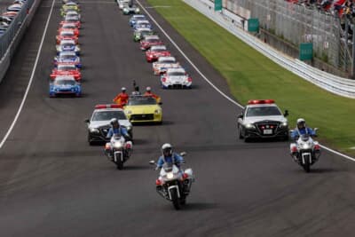 決勝レース前に行われたパレードラップ