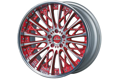 シュリットは、過去に設定されていたボルドーレッドに比べ、ややトーンを落としダークな雰囲気を持たせたオリエンタルレッドポリッシュ。カラーで足元を目立たせるには最適！