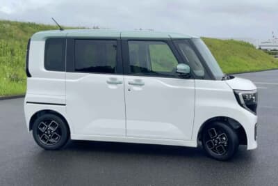 日産ルークス：デザインには「かどまる四角」というキャッチフレーズが冠され、いたるところに採用されている