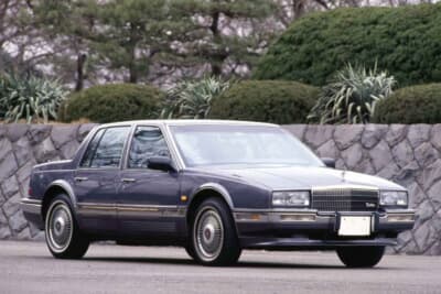 キャデラック セビル：車幅はそれなりにあったものの、都内で運転してもさほど苦労することはなかった