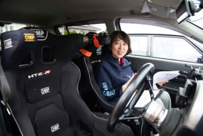 ダイハツ ブーンX4：ナビゲーターの加納ゆかりさん