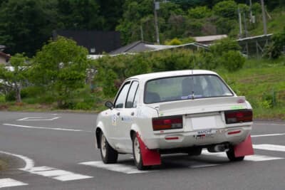 いすゞ ジェミニZZ/R：旧友ラリーコンビは今でも気心の知れたもの。ふたりは1980年代の若い頃から組んでいたクルーで、平成になっても初代のGCインプレッサで厳しい峠走行もこなしてきた、ラリー歴40年近くのベテランだ