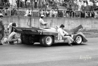 フェラーリ 512M：スタート前のフェラーリ512M