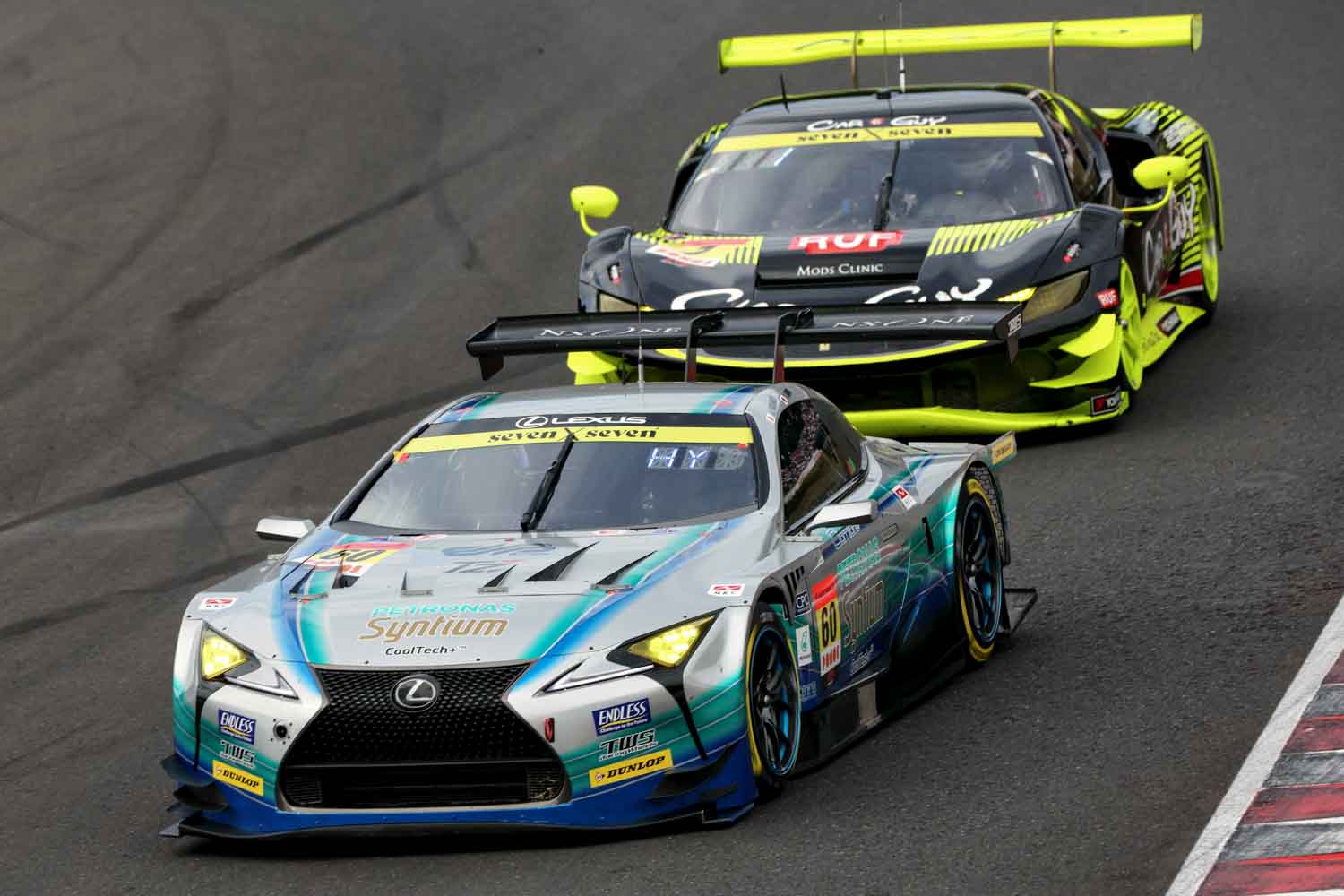 SUPER GT 300 第6戦】LMcorsaが今季初優勝！勝負を決めた見事なピット