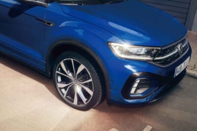 フォルクスワーゲンT-Rocマイスターヴェルク:19インチアルミホイールを標準装備