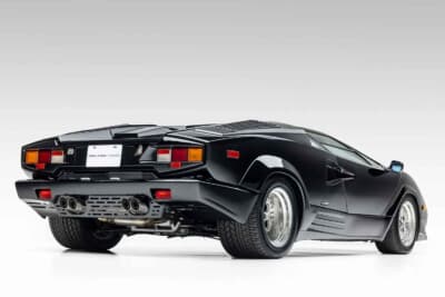 52万7500ドル（邦貨換算約7810万円）で売却されたランボルギーニ「カウンタック 25thアニバーサリー」（C）Courtesy of Broad Arrow