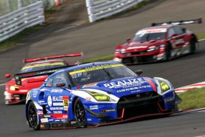 56号車 リアライズ日産メカニックチャレンジ GT-R