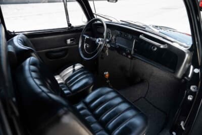 33万5000ドル（邦貨換算約4940万円）で落札されたフォルクスワーゲン「ビートル リムジン」C）Courtesy of RM Sotheby's