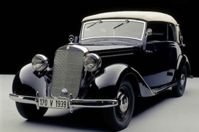 Eクラスの祖先、1946年の170セダン（W136）。写真は170VカブリオレB