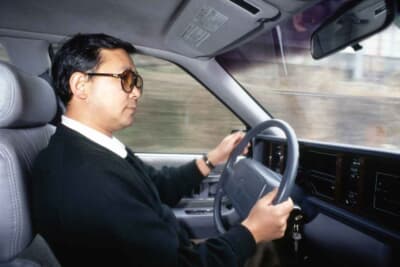 キャデラック セビル：ゆったりと流せばおよそ13km/Lは走ったので、燃費は決して悪くなかった