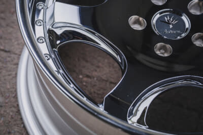 KRANZE BAZREIA ID（ウェッズ クレンツェ バズレイア アイディー）：ラウンド具合やスポーク形状を細かく調整し、足が短く見えないように仕立てている