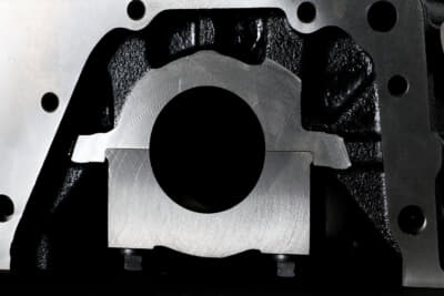 クランクキャップの構造に変更を加えることで耐久性を向上