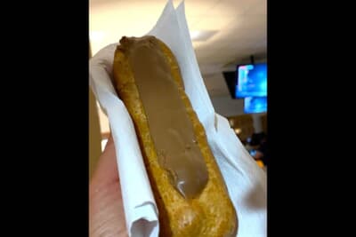 メディアセンターで食べるエクレアは、じつに美味しいんです！