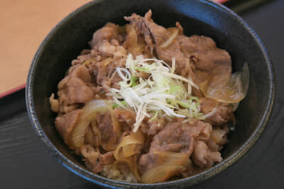 朝日屋の松阪牛の甘さを引き立てるタレも絶妙