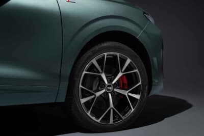 アウディQ3:Y字スポークをアレンジしたデザインのホイール