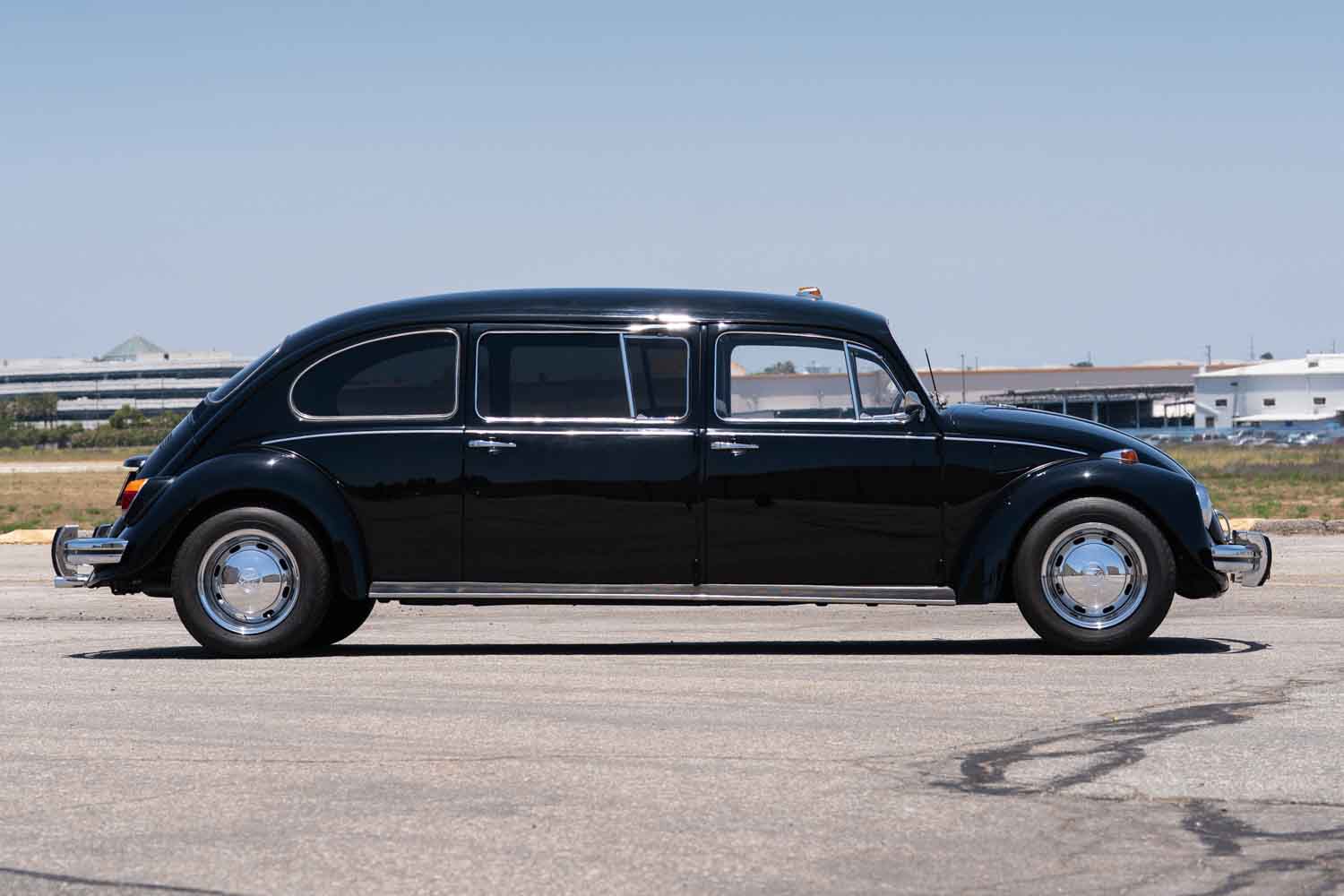 山*郎様 オートアート1/ 18フォルクスワーゲン・ビートル 1200 Limo