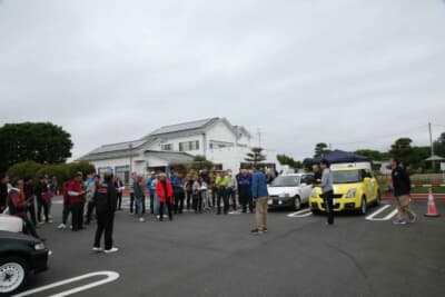エントリー料は1台2万〜3万円ほどとコストパフォーマンスが良く、参加車種もバラエティに富んでいた