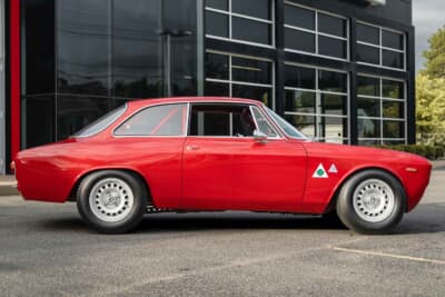 22万ドル(邦貨換算約3240万円)で落札されたアルファ ロメオ「ジュリア スプリントGTA」(C)Courtesy of RM Sotheby's