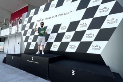 子供のようにはしゃぐマルティン