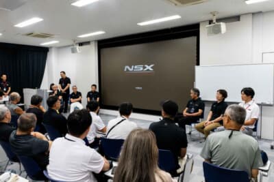NSX開発陣のトークショーも開催