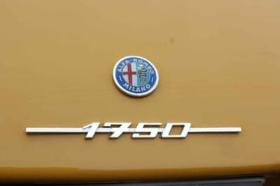 アルファ ロメオ 1750GTV：1750GTVの定番カラーのひとつであるカラシ色もお気に入りだ