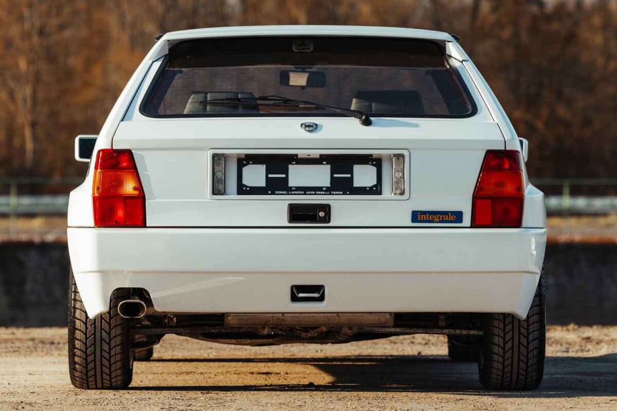 生産台数わずか200台！ランチア「デルタHFインテグラーレEvo I」のホモロゲ仕様が2570万円で落札
