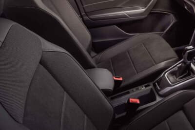 フォルクスワーゲンT-Rocマイスターヴェルク:前席シートヒーターを標準装備し、快適性の向上も見逃せない